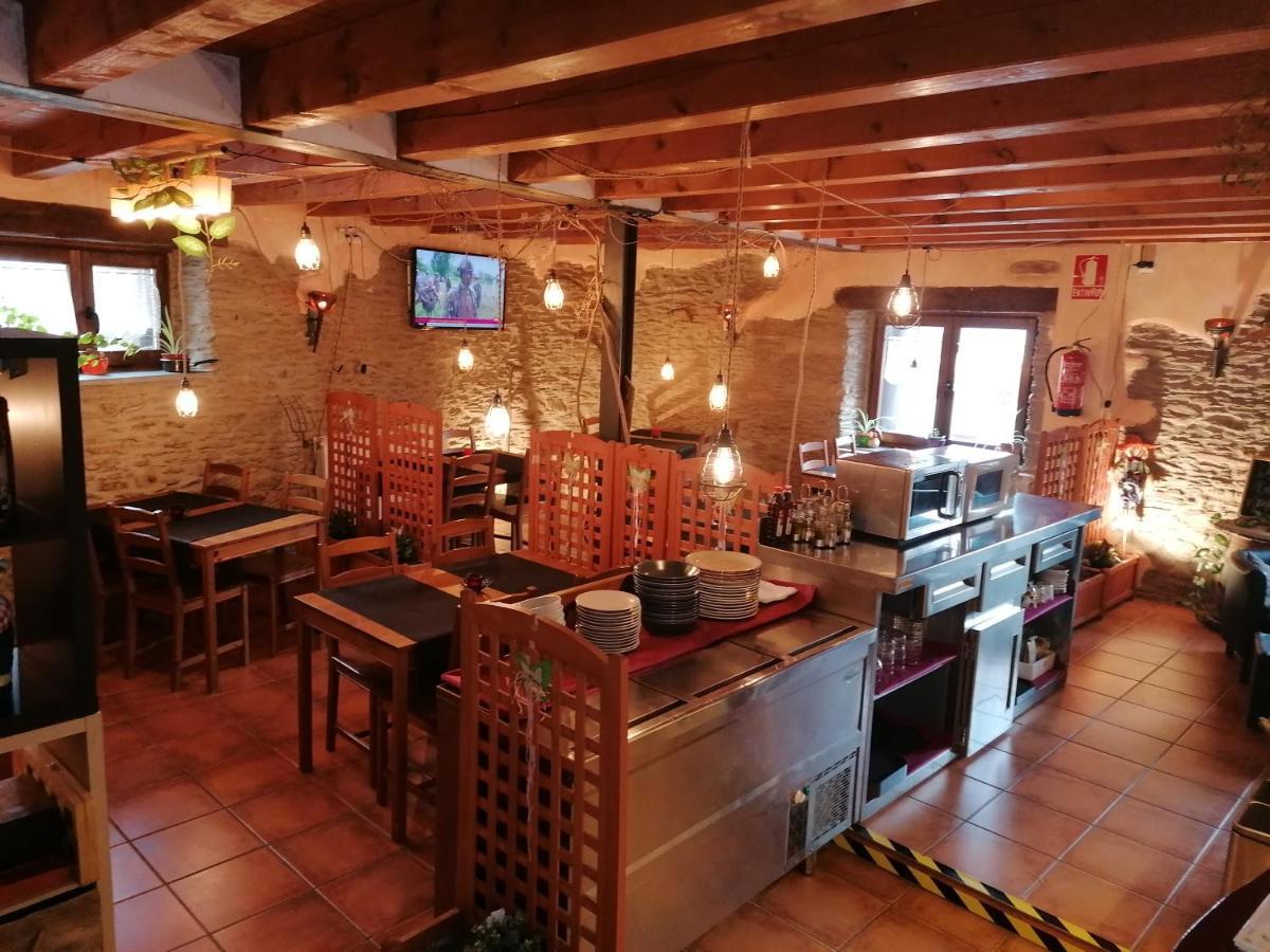 Lo Paller de Roc Montescladó Esterno foto