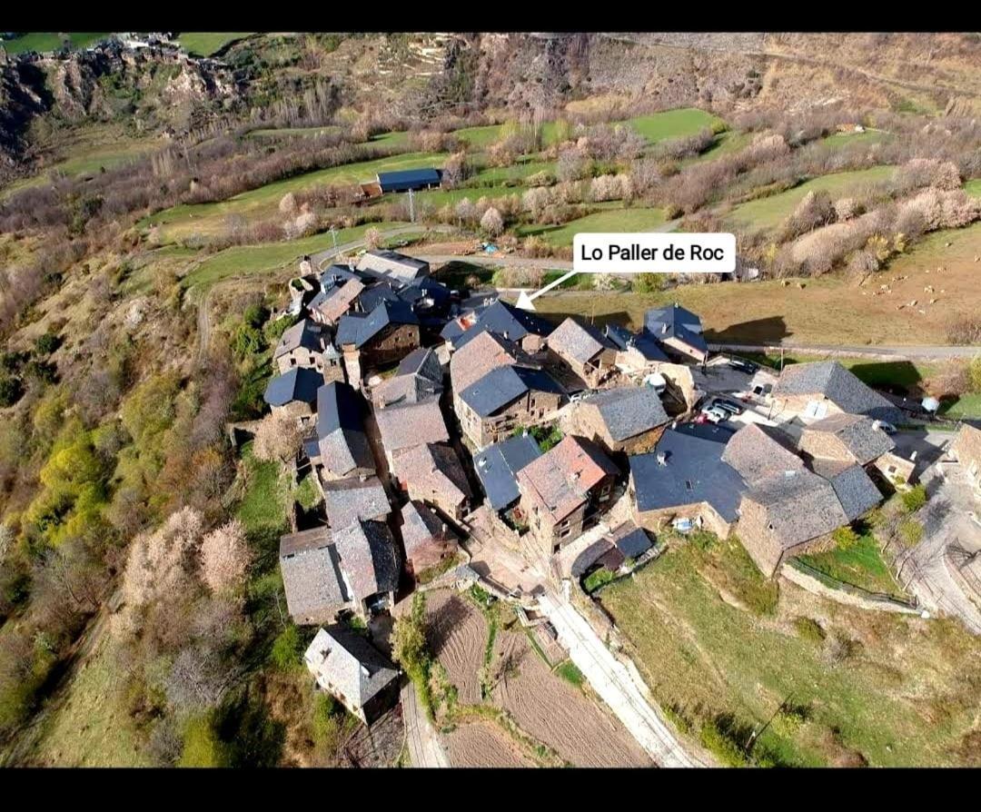 Lo Paller de Roc Montescladó Esterno foto