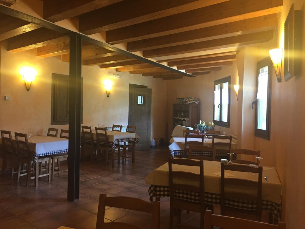 Lo Paller de Roc Montescladó Esterno foto